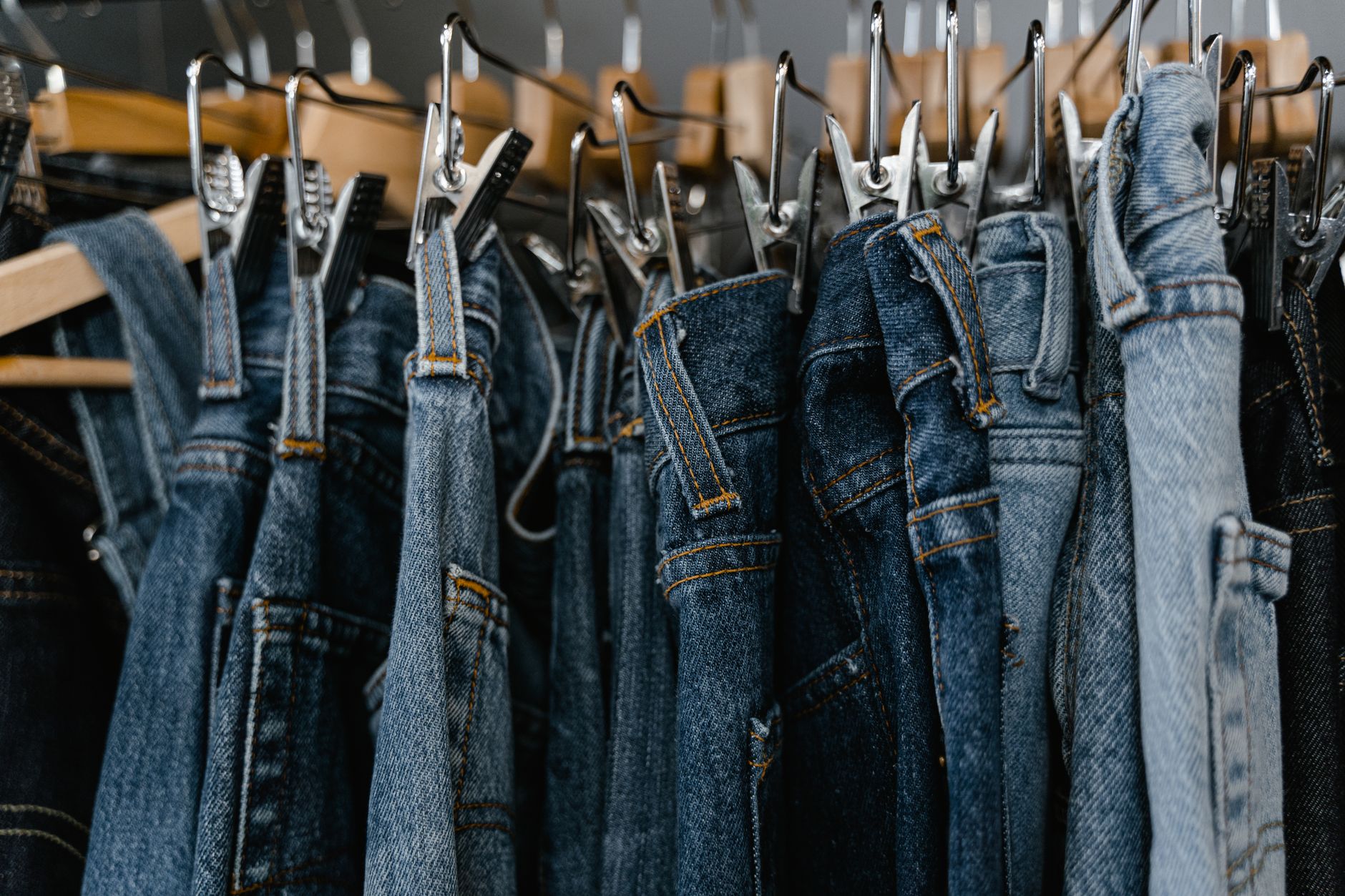 Apparel Wardrobe Gap Analysis: Why Highlighting Missing Pieces in Static Beats Full Lookbook