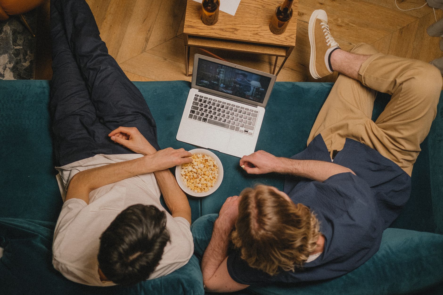 Audio-Visual Decoupling: Why Muting the Sound Reveals More About Your Creative’s Hook Potential