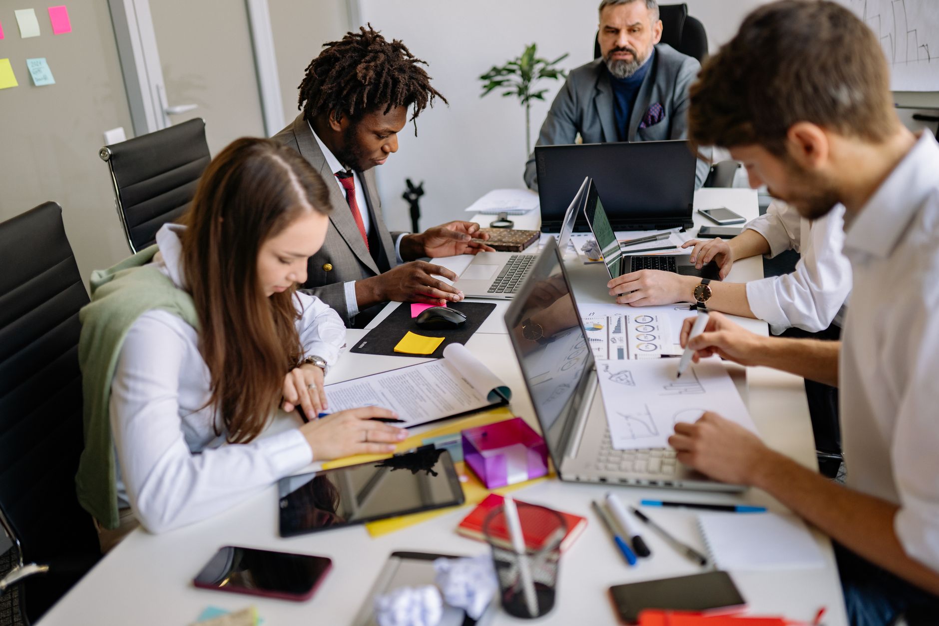 Creative fatigue: how to spot it before it costs you