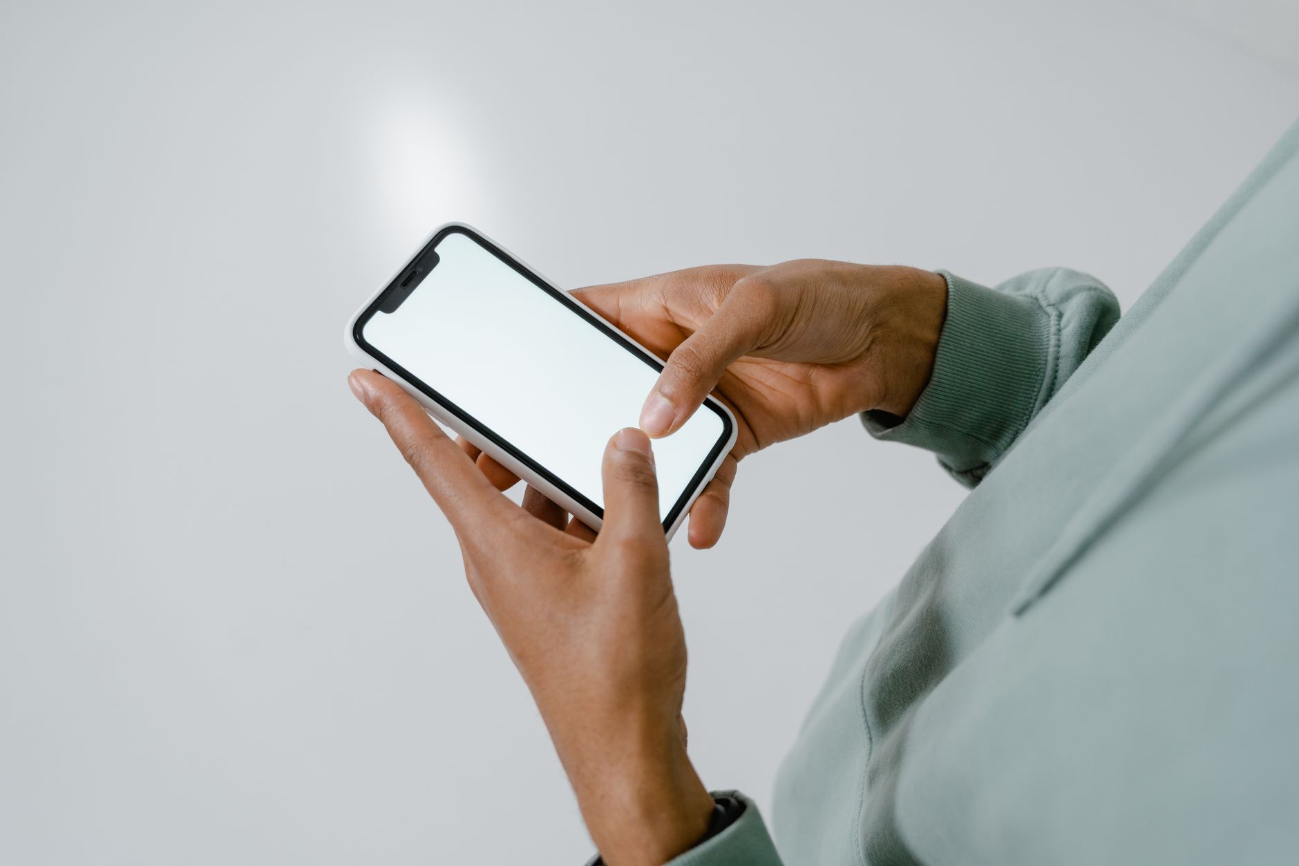 First-Impression Alignment: Marrying the Hype of TikTok Open Loops with the Clarity of Static Value Propositions