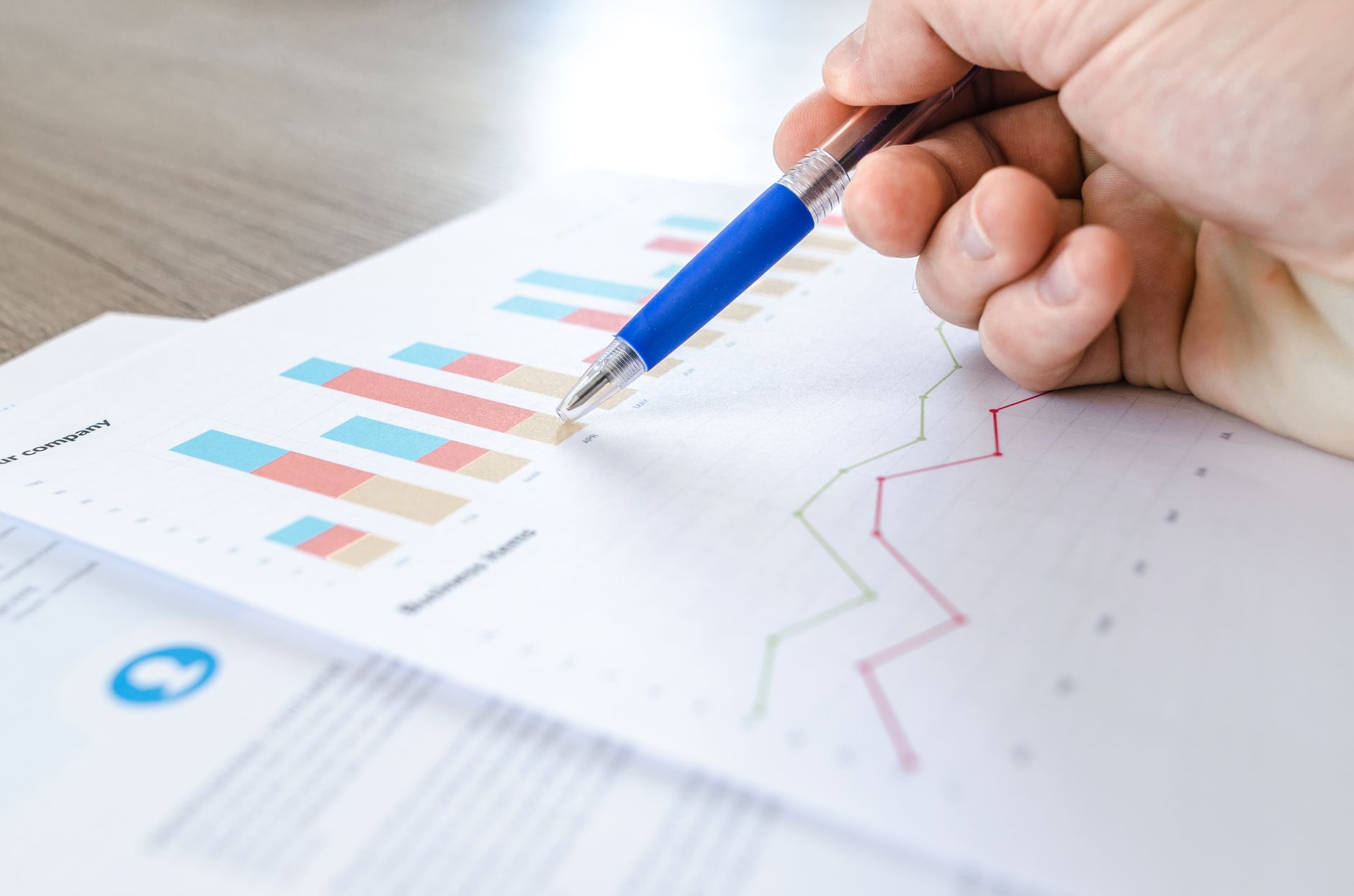 Noise-to-Signal Ratio in Ad Budgeting: Filtering Waste Spend That Inflates Performance Ceiling Estimates