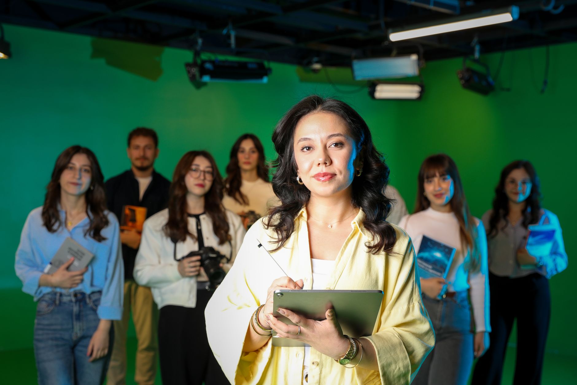 Retail Media Networks Embrace AI Creatives: In-House Generative Tools for Common Static Precedents