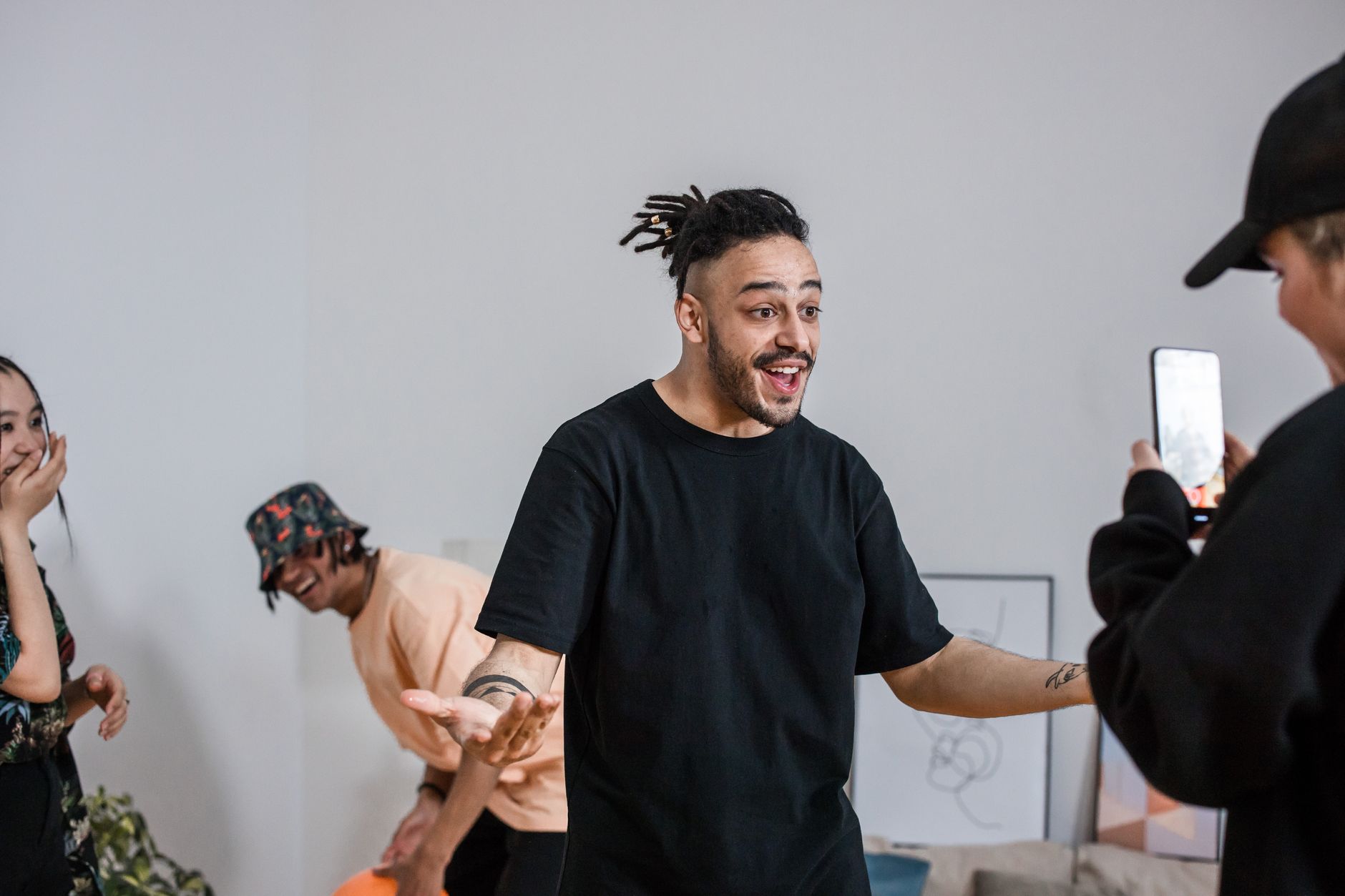 The Real vs Simulated Gap: Closing the Gap Between Agency-Produced 'UGC Looks' and Actual Viral Creators